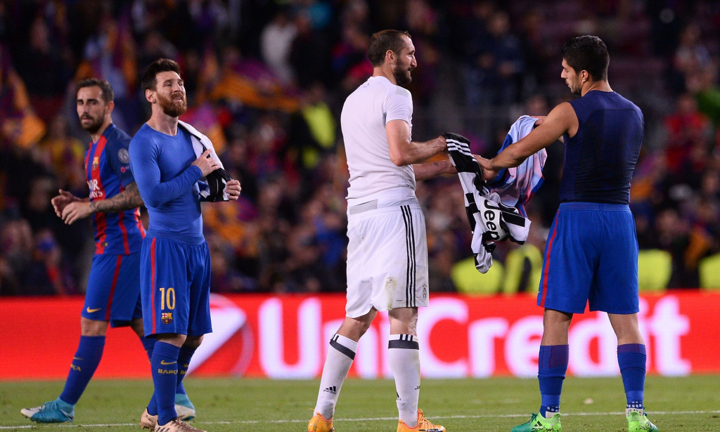 Juventus-sterren vechten om het Barcelona-thuisshirt van Lionel Messi